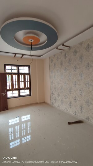 Room in 2 BHK Independent House at Jankipuram Extension – for Sale