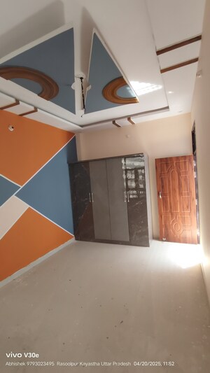 Room in 2 BHK Independent House at Jankipuram Extension – for Sale