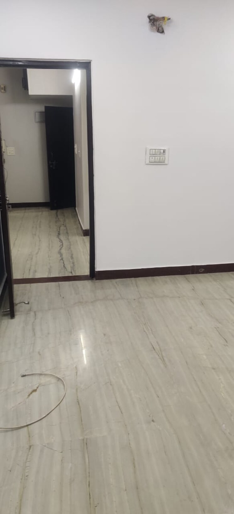 Room, rohini sector 24 2 Bedroom 60 Sq.Mt. Builder Floor In Rohini Sector 24 Delhi 8520847