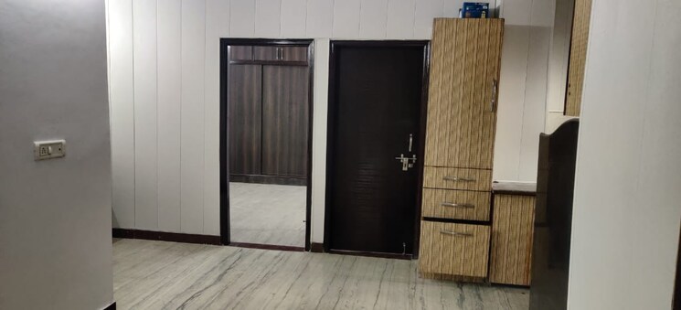 Room, rohini sector 24 2 Bedroom 60 Sq.Mt. Builder Floor In Rohini Sector 24 Delhi 8520847