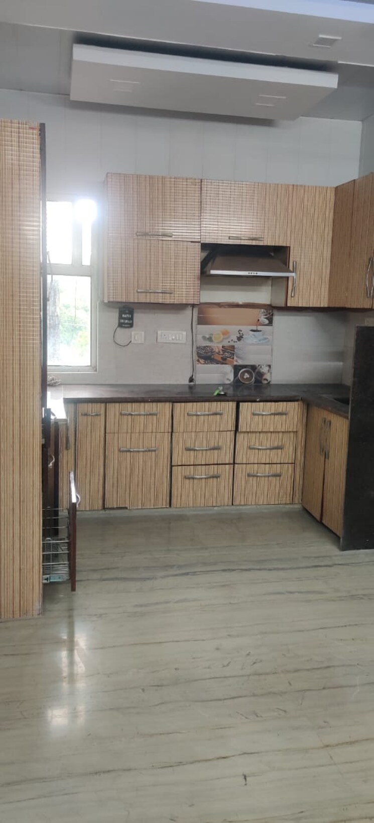 Kitchen, rohini sector 24 2 Bedroom 60 Sq.Mt. Builder Floor In Rohini Sector 24 Delhi 8520847