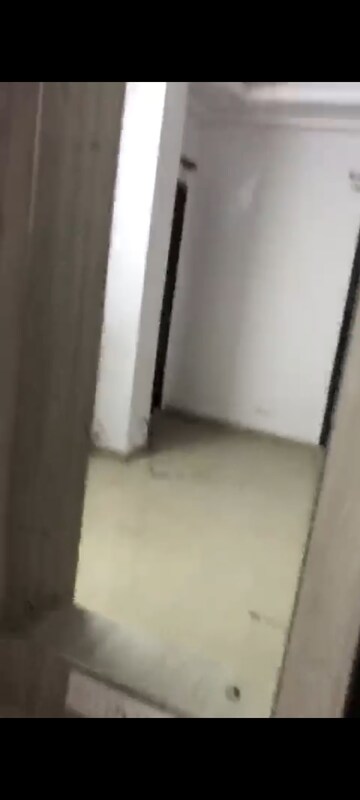 Room in 3 BHK Apartment at Rishita Manhattan, Gomti Nagar – for Rent