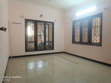 Room in 2 BHK Builder Floor at Koramangala – for Rent