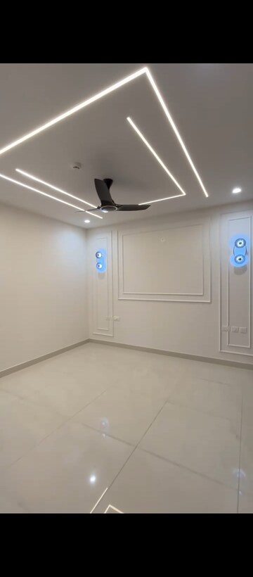 Room in 3.5 BHK Apartment at Prestige Tranquil, Kokapet – for Rent