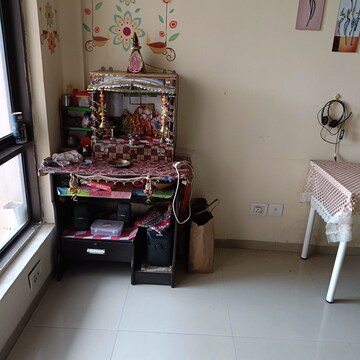 Room in 3.5 BHK Apartment at Logix Blossom County, Sector 137 – for Rent