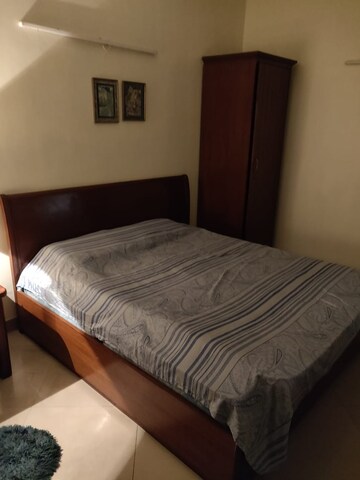 2 BHK Apartment For Rent in Parsvnath Prestige, Sector 93a