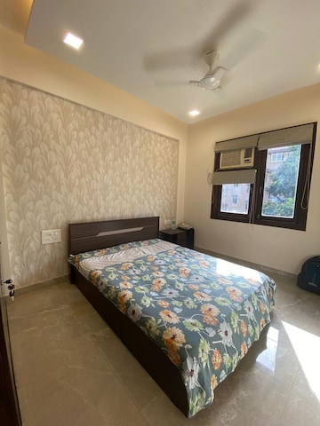 Bedroom in 1.5 BHK Apartment at Usha Sadan Apartment, Colaba – for Rent