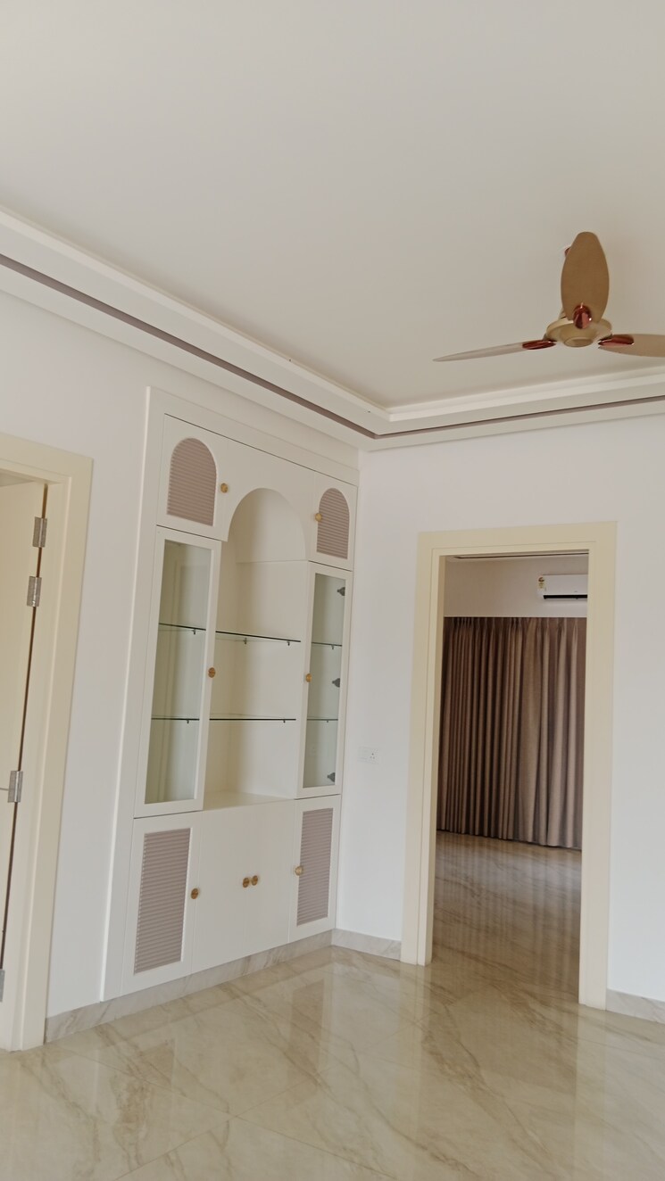 Room, adore-legend 4 Bedroom 325 Sq.Yd. Builder Floor In Sector 84 Faridabad 8521075