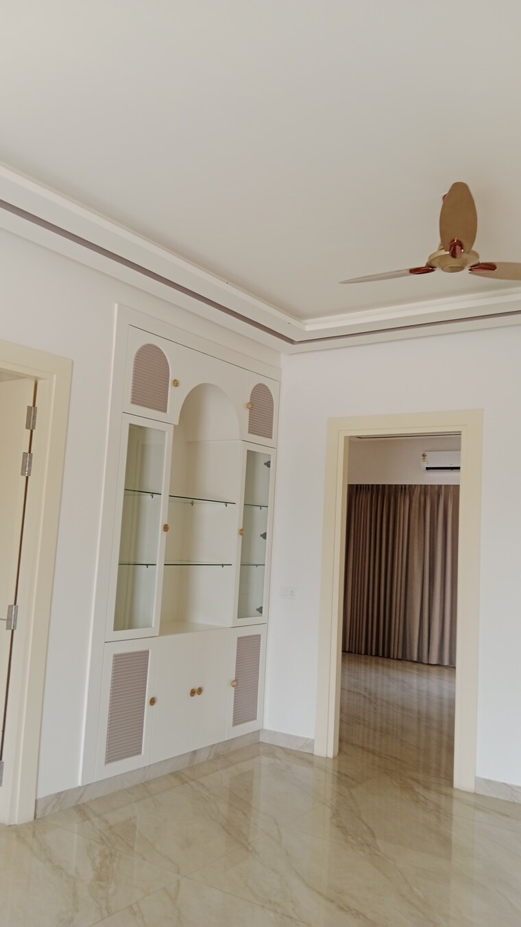 Room, adore-legend 4 Bedroom 325 Sq.Yd. Builder Floor In Sector 84 Faridabad 8521075