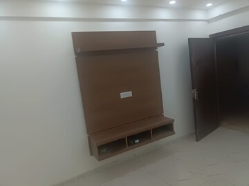 Room in 2 BHK Apartment at Pivotal Paradise, Sector 62 – for Rent