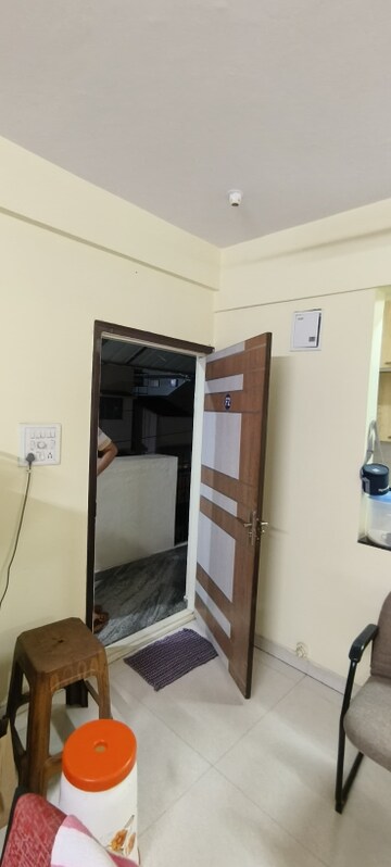 Room in 2 BHK Builder Floor at Koramangala – for Rent