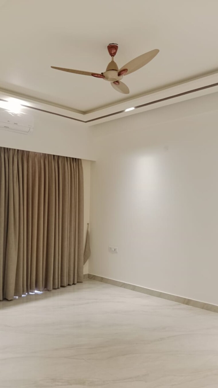 Room, sector 84 4 Bedroom 325 Sq.Yd. Builder Floor In Sector 84 Faridabad 8521136