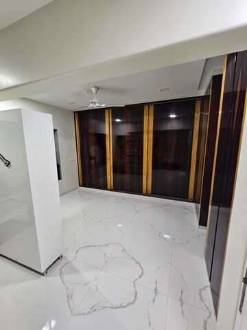 Building Lobby in 4 BHK Apartment at Lokhandwala Complex Andheri – for Sale