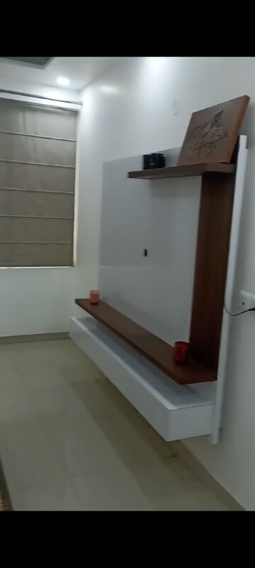 2 BHK Apartment For Rent in Shree Vardhman Green Court, Sector 90