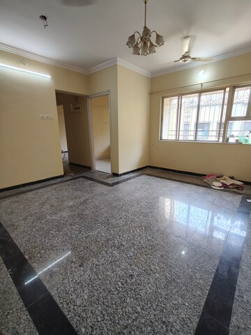 2 BHK Apartment For Rent in Dheeraj Valley, Goregaon East