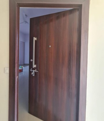 Room in 2 BHK Apartment at Sector 78 – for Sale