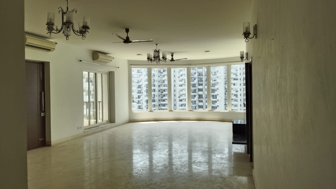 4 BHK + Servant Room,Study Room 3625 Sq.Ft. Apartment in Emaar The Palm Drive-The Sky Terraces