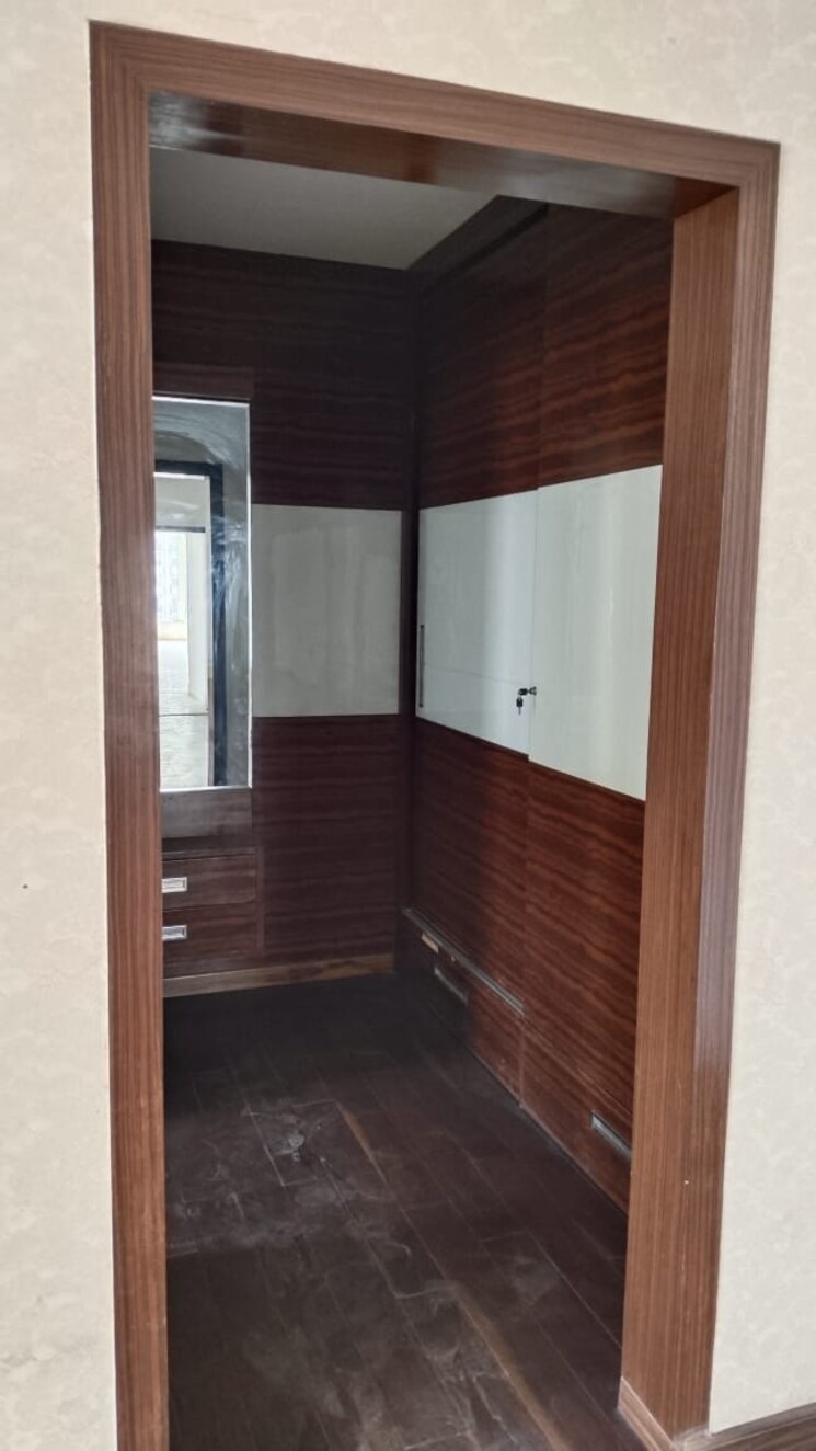 Room, emaar-the-palm-drive-the-sky-terraces 4 Bedroom 3625 Sq.Ft. Apartment In Sector 66 Gurgaon 8521324