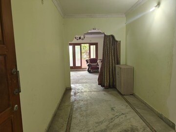 Living Room in 4 BHK Apartment at Banjara Hills – for Rent