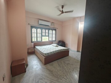 Bedroom in 4 BHK Apartment at Banjara Hills – for Rent