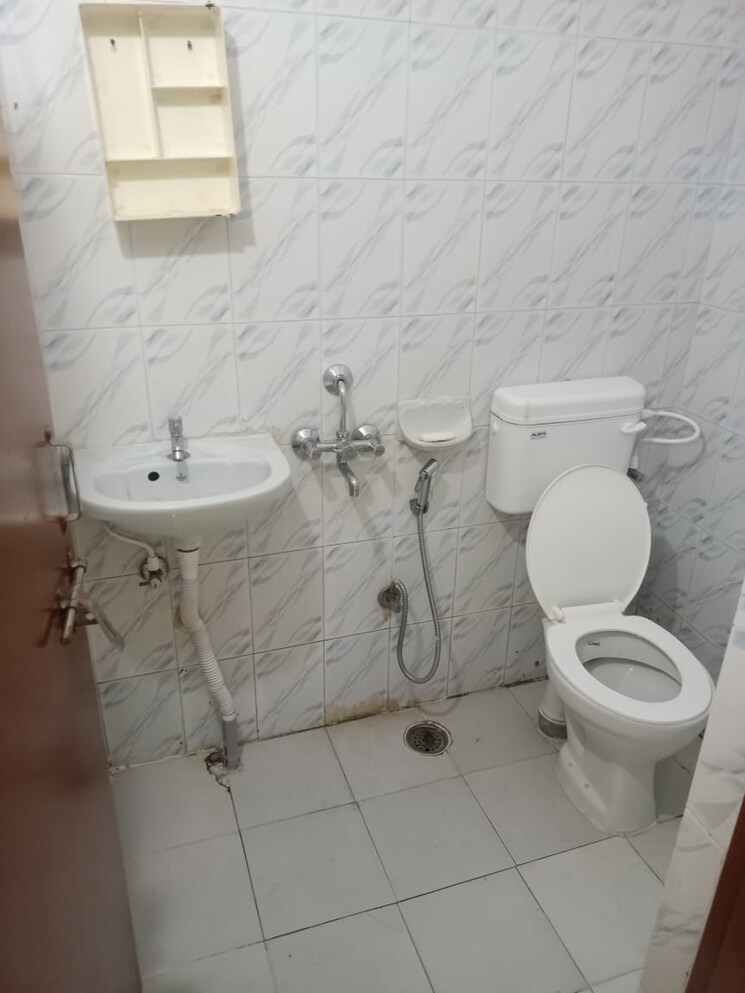 Bathroom, begumpet 1 RK 16000 Sq.Ft. Builder Floor In Begumpet Hyderabad 8521298