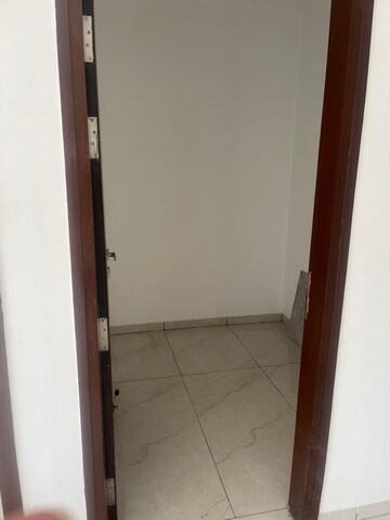 Room in 3 BHK Apartment at Rishita Manhattan, Gomti Nagar – for Rent