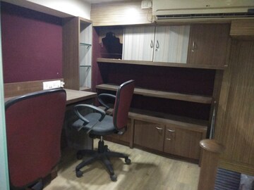 Team Area in  Office Space at Om Heera Panna Mall, Andheri West – for Sale
