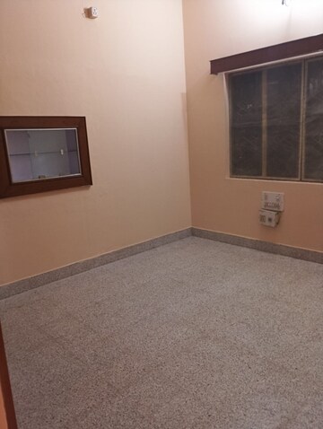 Room in 2 BHK Builder Floor at Koramangala – for Rent
