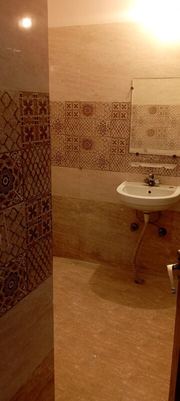 Bathroom in 2 BHK Builder Floor at RWA Apartments Sector 108, Sector 108 – for Rent