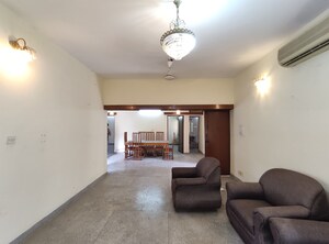 2 BHK Apartment For Sale in Vasant Kunj