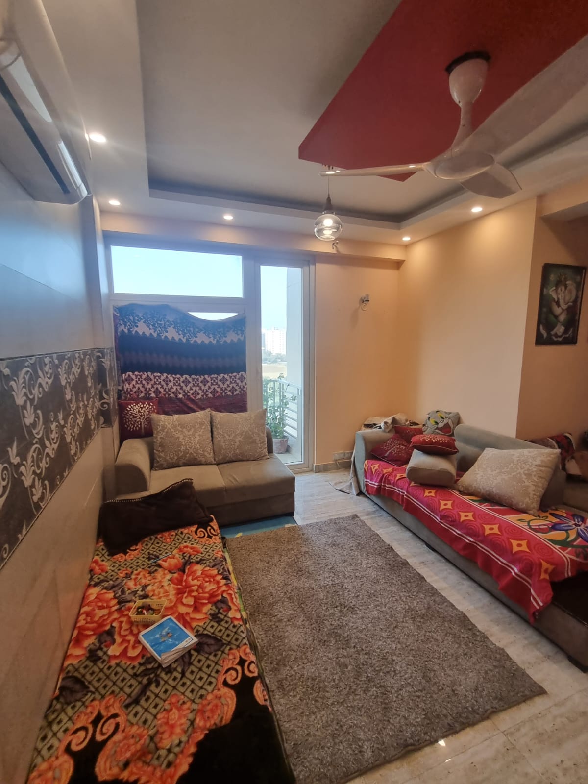 3 BHK + Servant Room 1975 Sq.Ft. Penthouse in Tulip Petals