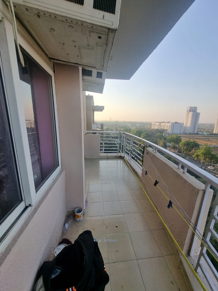 Balcony, tulip-petals 3 Bedroom 1975 Sq.Ft. Penthouse In Sector 89 Gurgaon 8521650