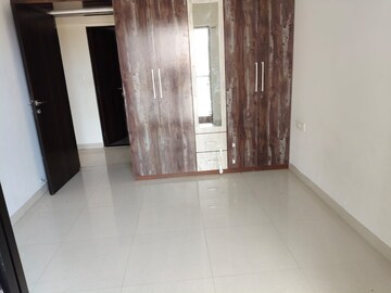 Bedroom in 2 BHK Apartment at Hubtown Hillcrest, Andheri East – for Rent