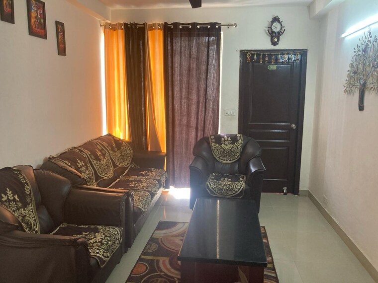 Master Bedroom, paras-tierea 2 Bedroom 925 Sq.Ft. Apartment In Sector 137 Noida 8521713