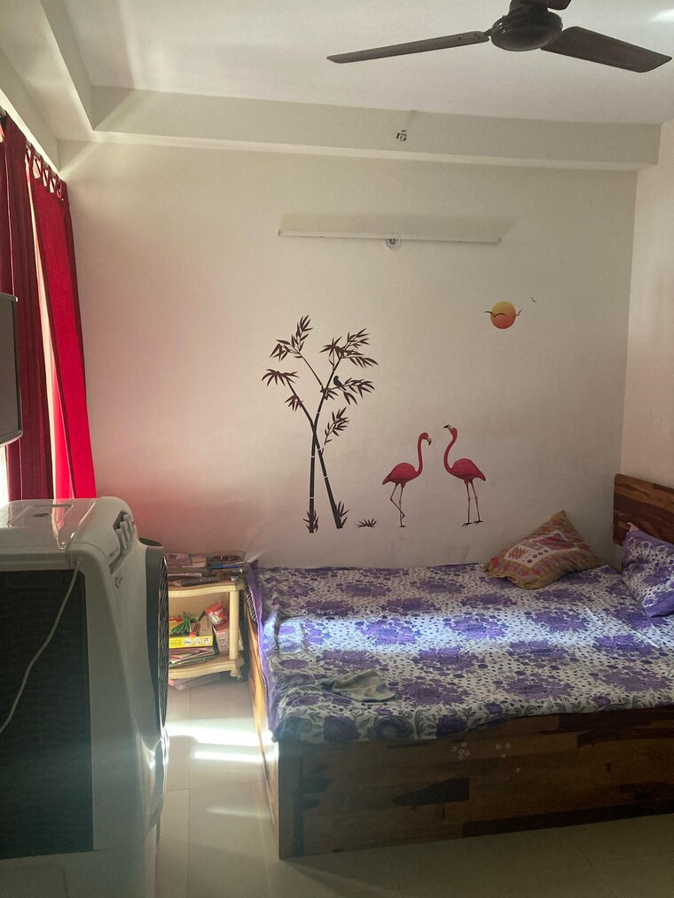 Master Bedroom, paras-tierea 2 Bedroom 925 Sq.Ft. Apartment In Sector 137 Noida 8521713
