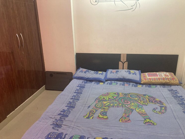 Bedroom, paras-tierea 2 Bedroom 925 Sq.Ft. Apartment In Sector 137 Noida 8521713