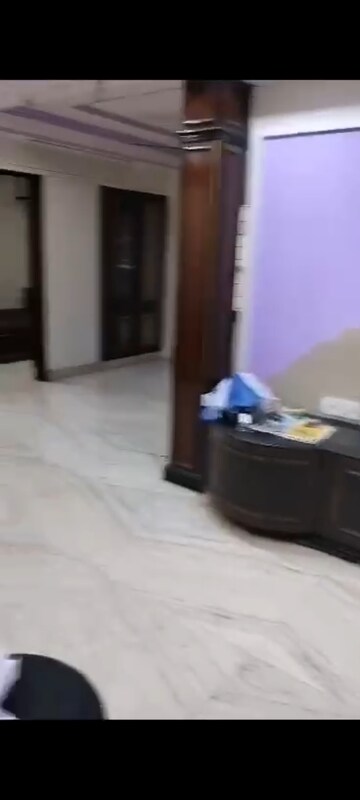 Living Room in 3 BHK Apartment at Girgaon – for Rent