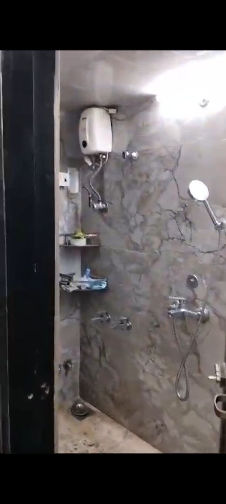 Bathroom, girgaon 3 Bedroom 1000 Sq.Ft. Apartment In Girgaon Mumbai 8521761