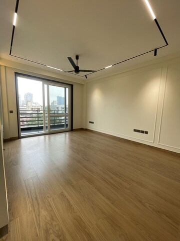 Bedroom in 4 BHK Builder Floor at Sector 57 – for Sale