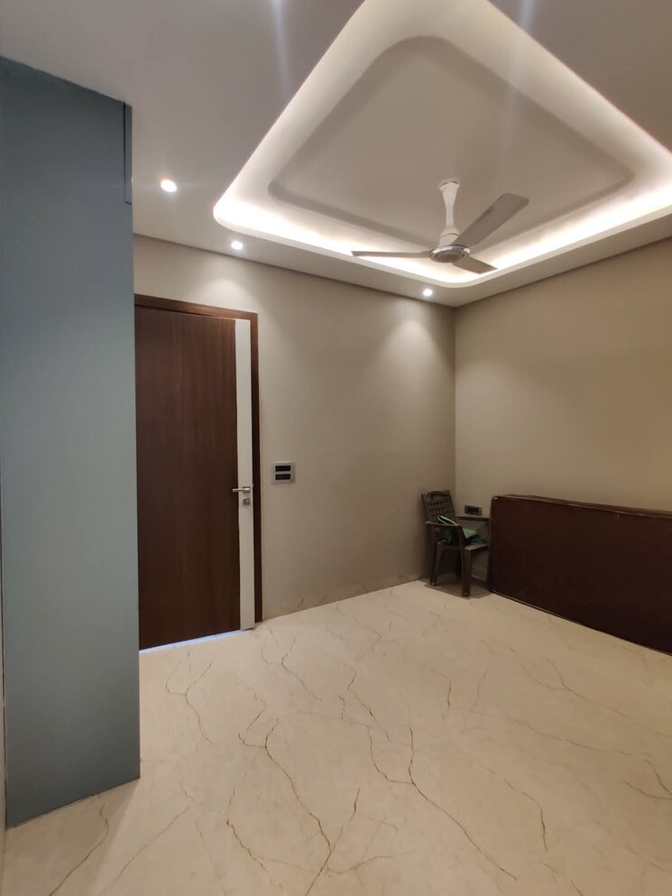 Room, sector 52 4 Bedroom 2000 Sq.Ft. Builder Floor In Sector 52 Gurgaon 8521918