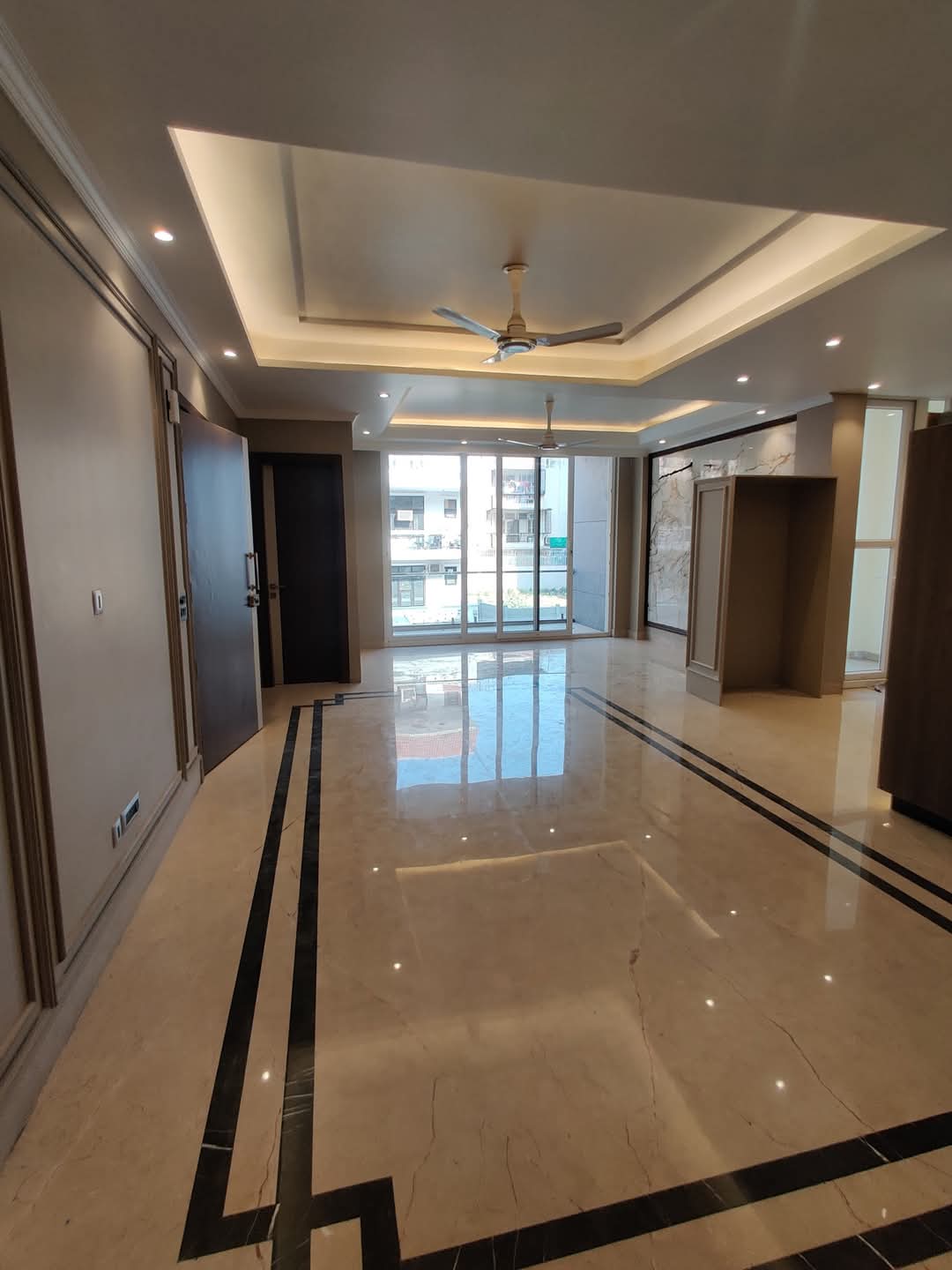 4 BHK + Servant Room Builder Floor For Sale in Sector 52