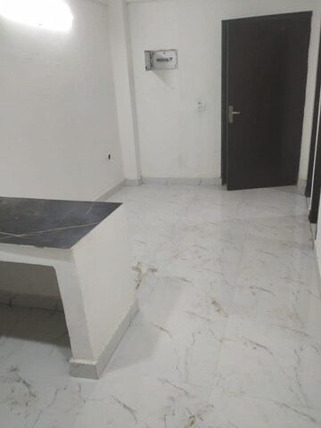 Room in 1 BHK Apartment at Pivotal Paradise, Sector 62 – for Rent