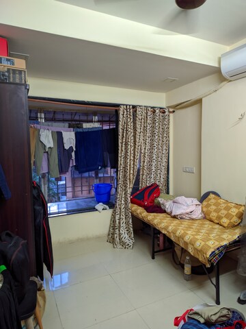 Bedroom in 2.5 BHK Apartment at Uttam CHS Chembur, Chembur – for Rent