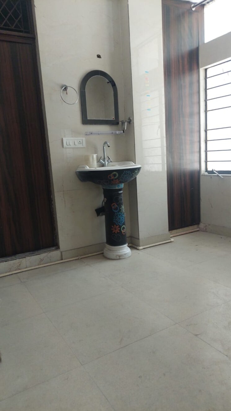 Bathroom, sri aurobindo marg 2 Bedroom 455 Sq.Ft. Builder Floor In Sri Aurobindo Marg Delhi 8522465
