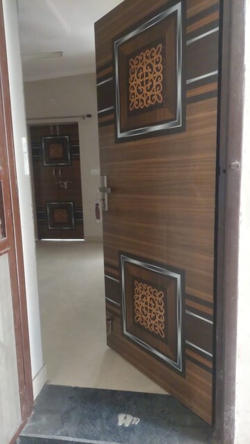 Room in 2 BHK Builder Floor at Sri Aurobindo Marg – for Rent