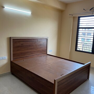 Master Bedroom in 3.5 BHK Builder Floor at Sector 52 – for Rent