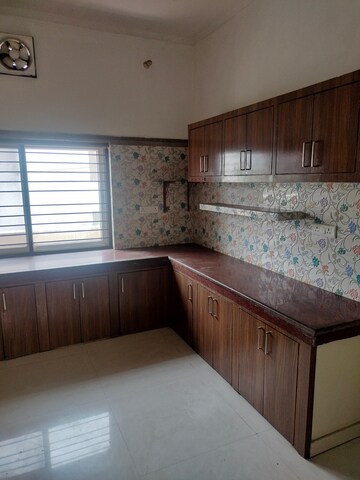 Kitchen in 3 BHK Builder Floor at Gomti Nagar – for Rent