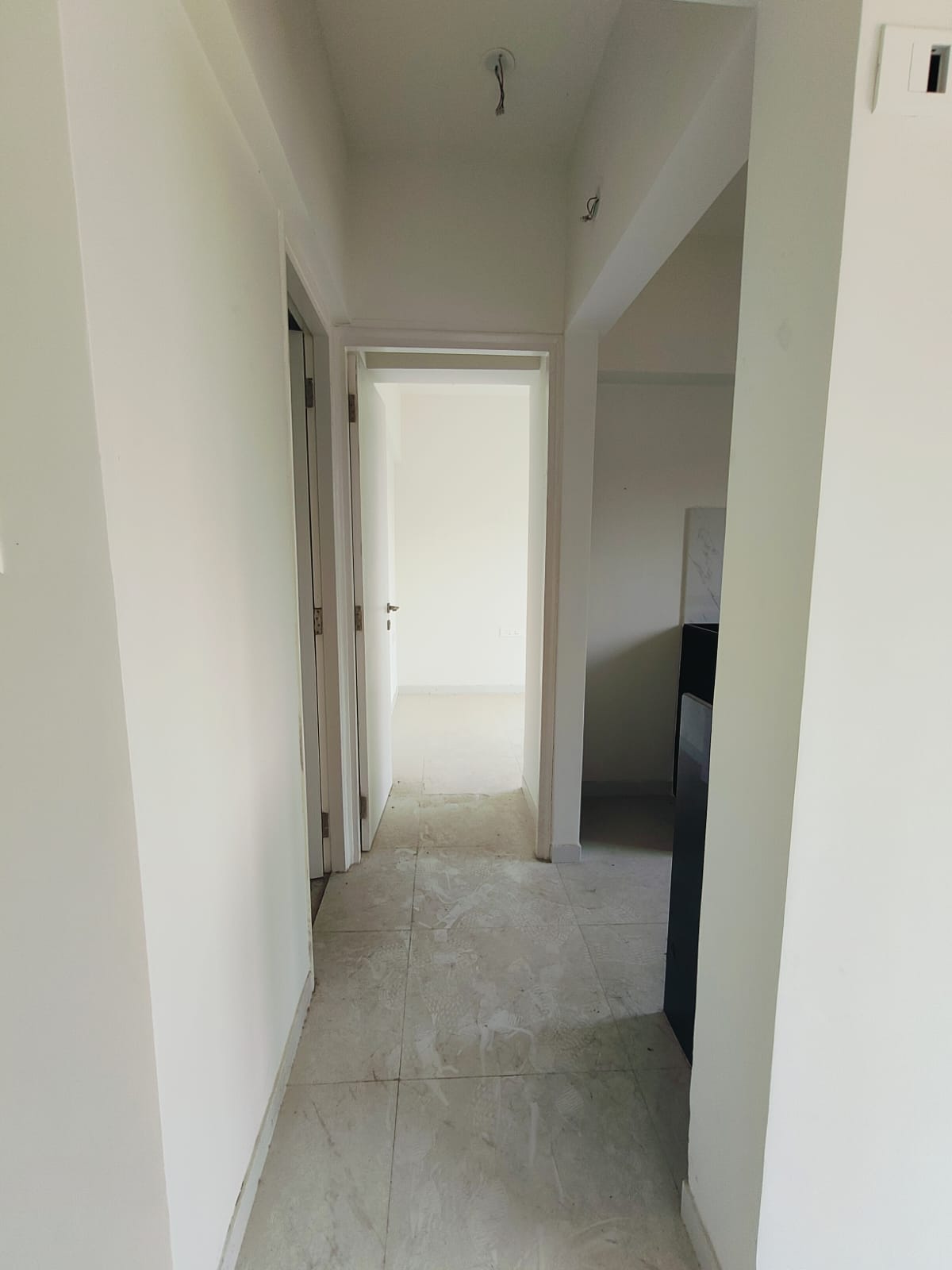 1.5 BHK Apartment For Sale in Runwal Gardens