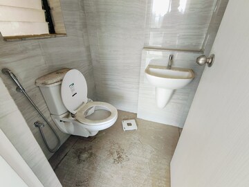 Bathroom in 1.5 BHK Apartment at Runwal Gardens, Dombivli East – for Sale
