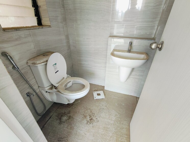 Bathroom, runwal-gardens 1.5 Bedroom 535 Sq.Ft. Apartment In Dombivli East Thane 8522594